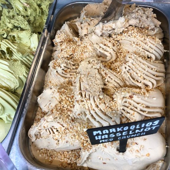 Markoolio’s Hazelnut with Crunch flavor